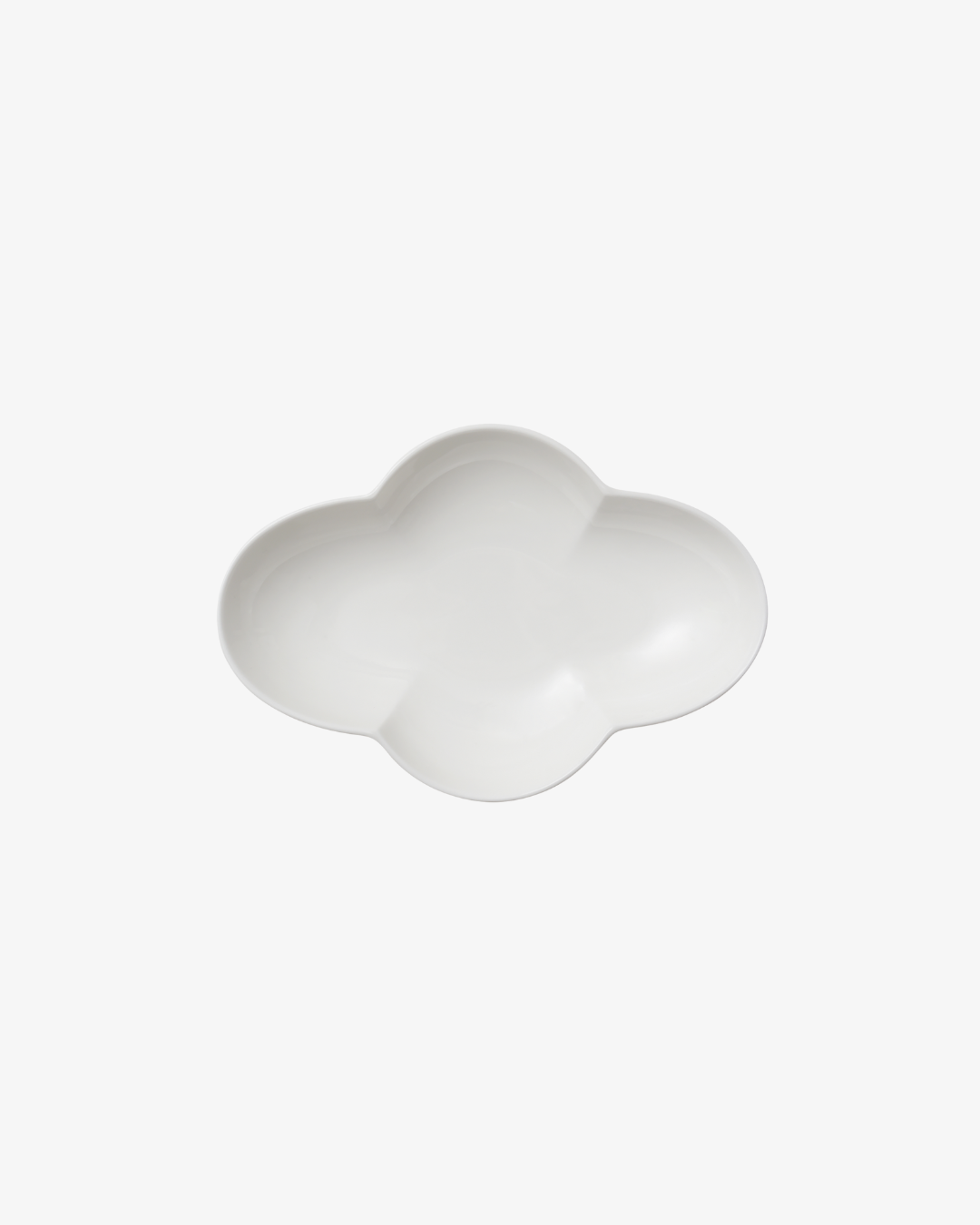 Saesol 6" Oval Bowl White Background Image
