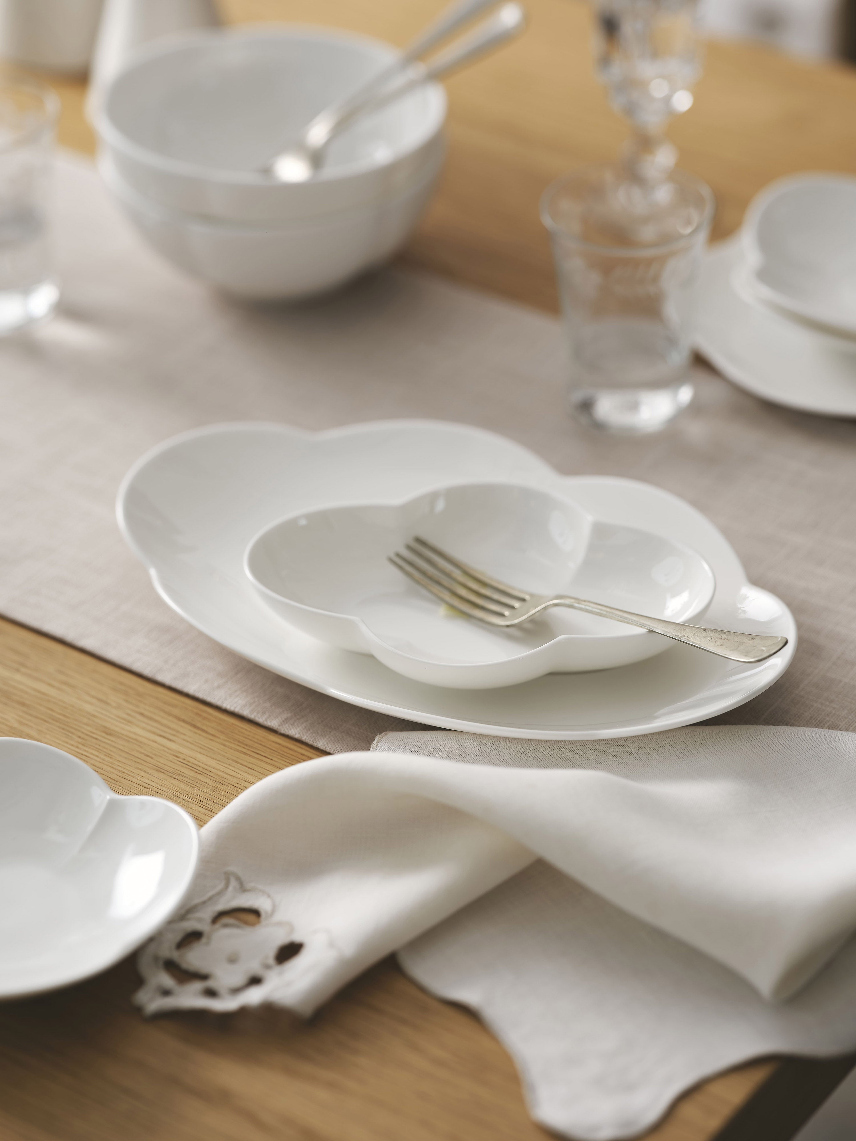 Saesol 9" Oval Bowl Lifestyle Image